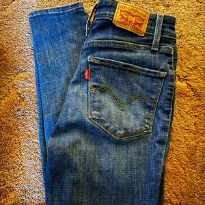 Levi’s Blue Ankle Jeans- Women’s